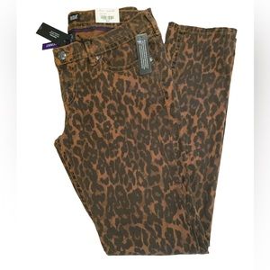 NWT- A.n.a Animal Print Premium skinny Jeans.  Size 8